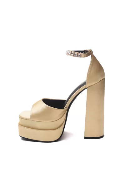 01-3677 High Heel Sandal/