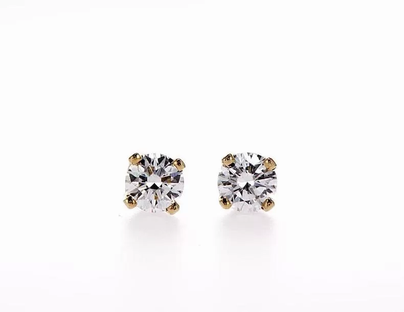 14K  Gold Round Diamond Stud Earrings (0.25Ctw)