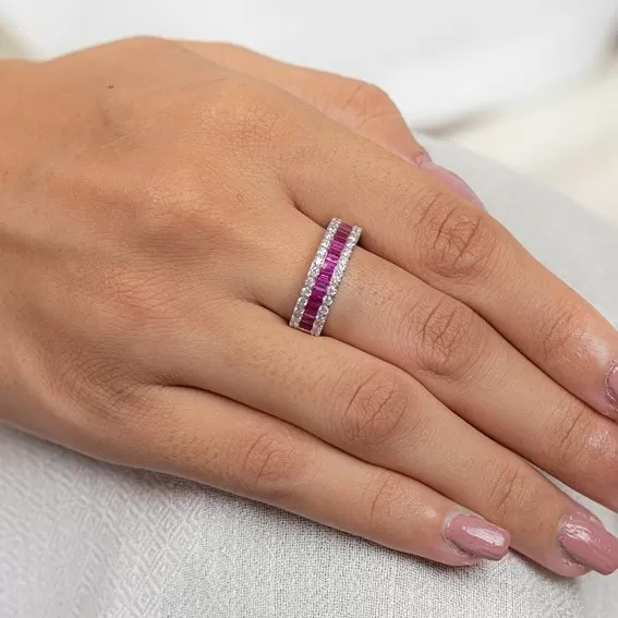 18K White Gold Ruby Ring