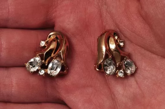 1940s Trifari Gold Clip-On Earrings