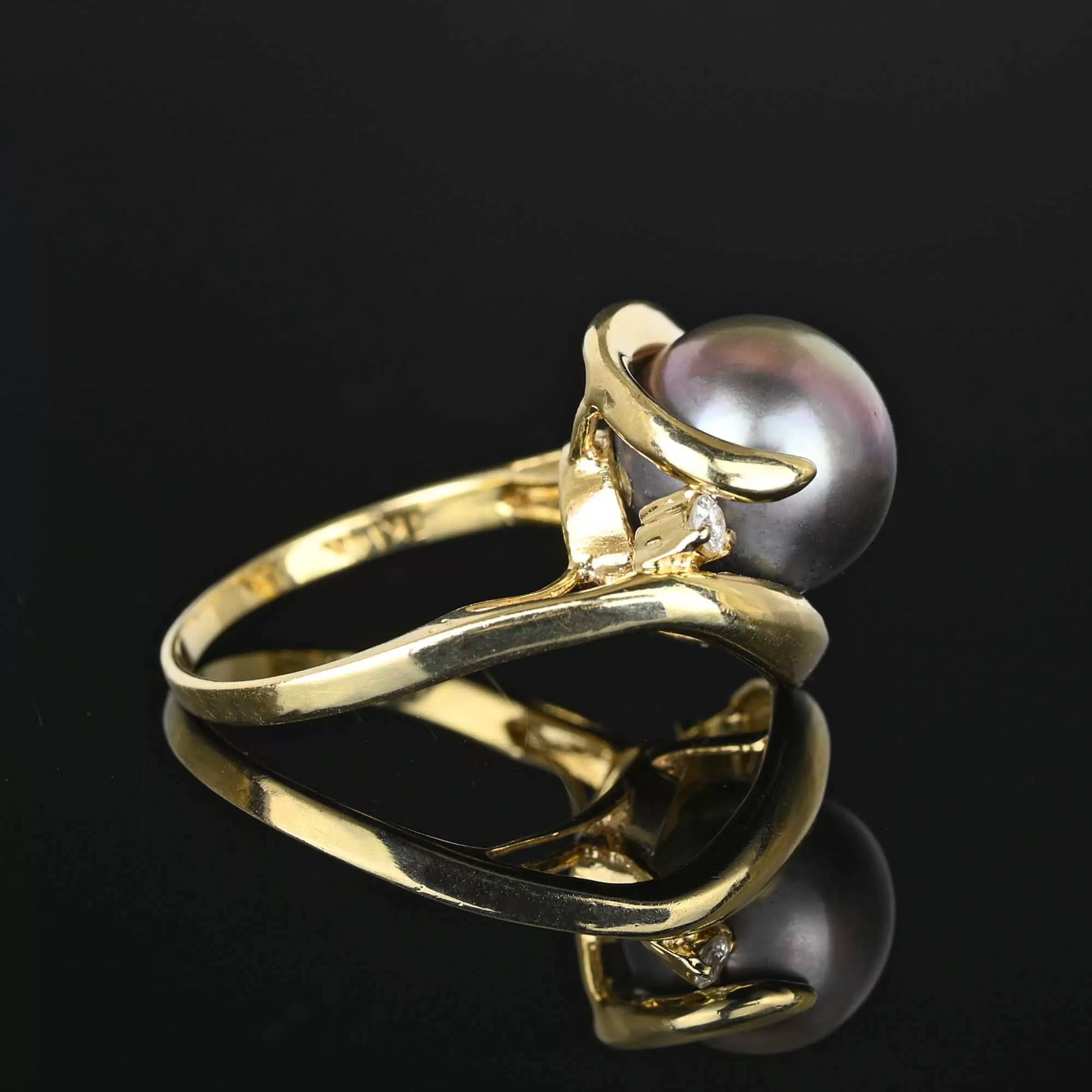 Diamond Tahitian Black Pearl Ring in 14K Gold