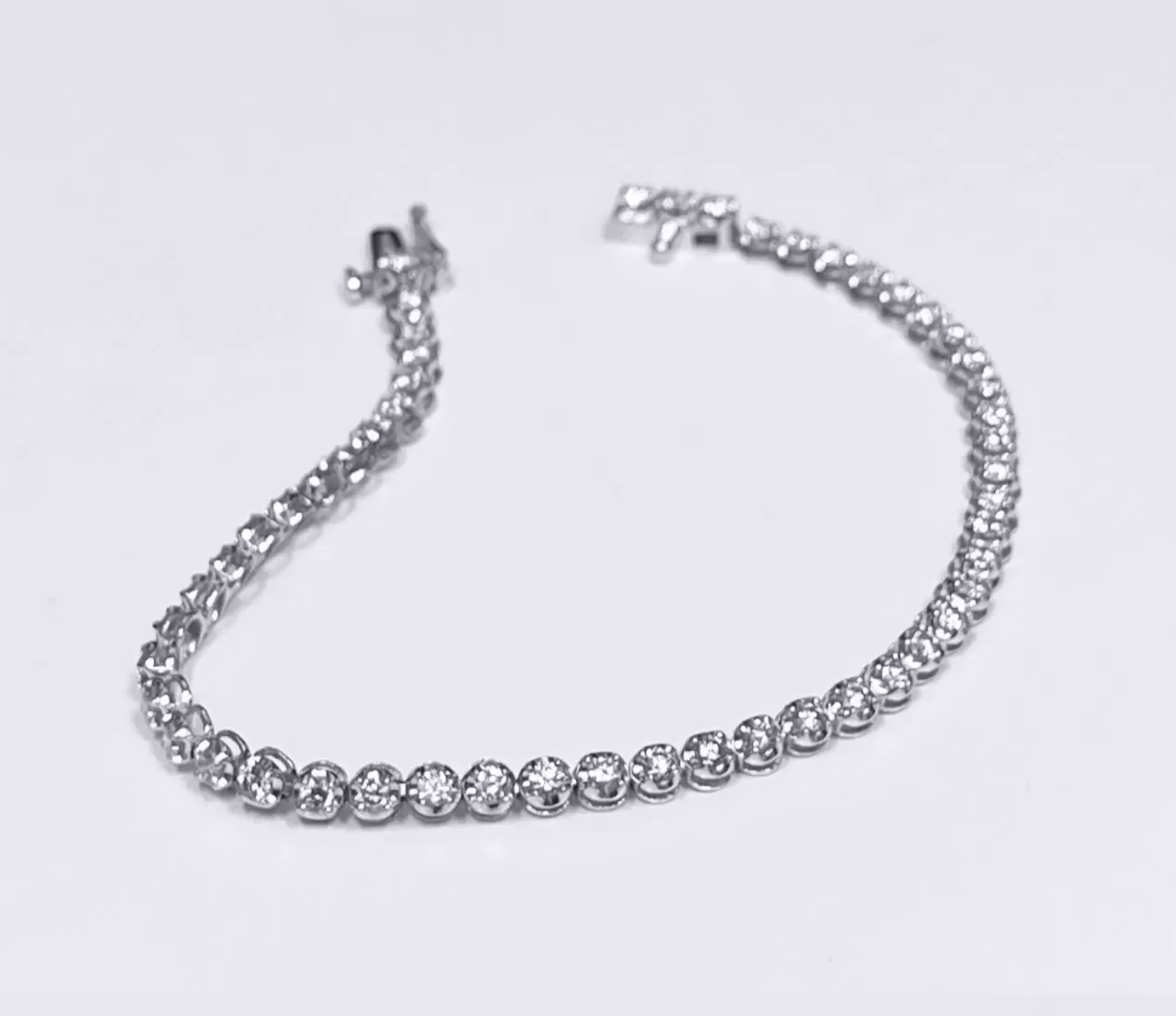 Diamond tennis bracelet