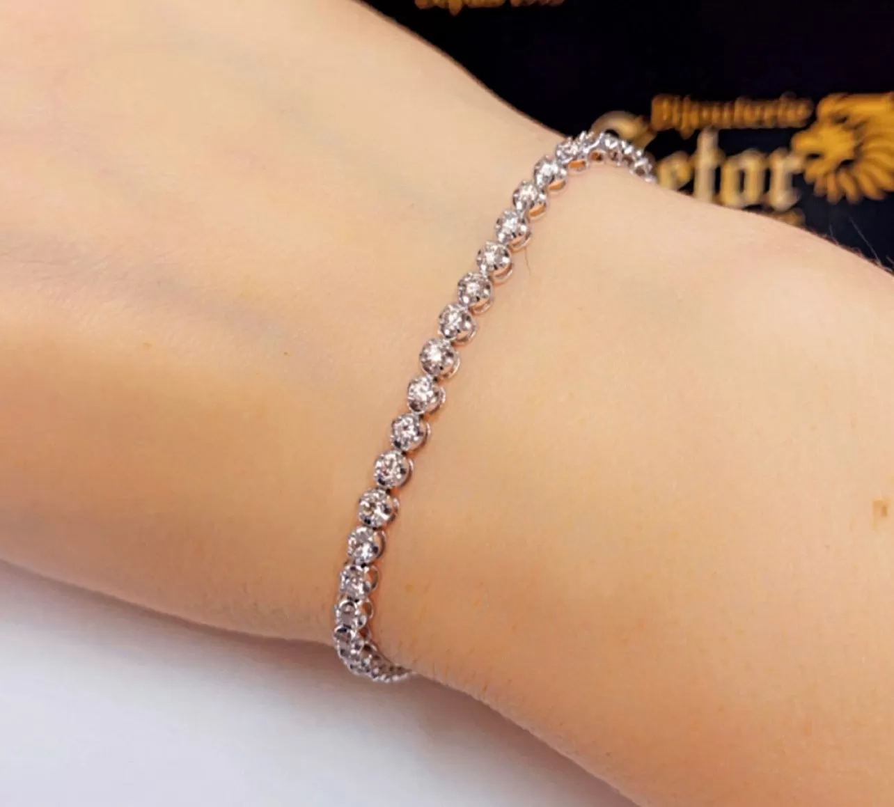 Diamond tennis bracelet