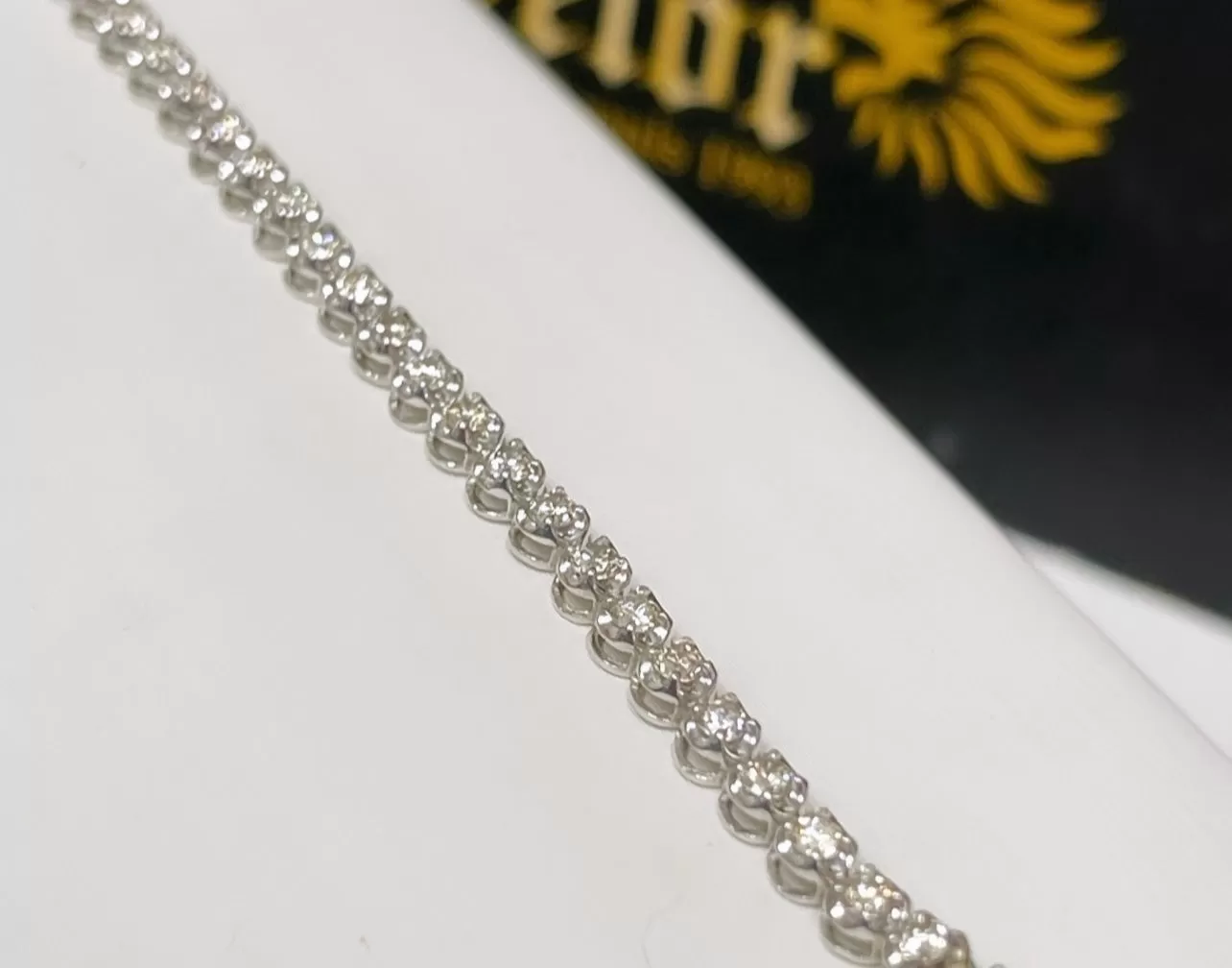 Diamond tennis bracelet