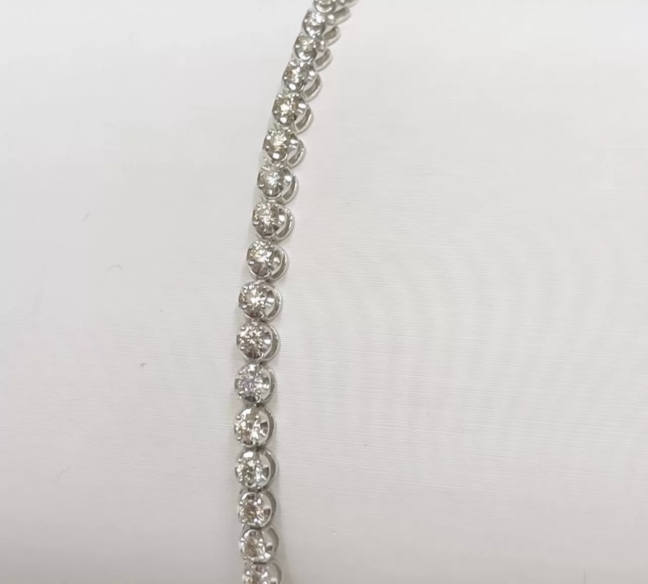 Diamond tennis bracelet