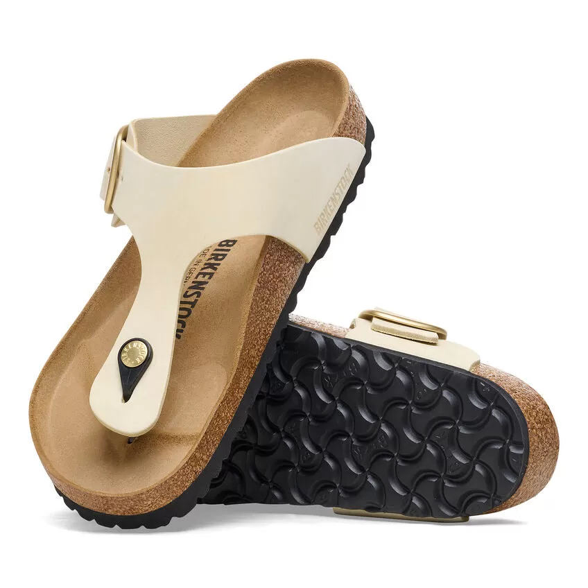 Gizeh Big Buckle - Ecru Nubuck||Gizeh grosses boucles - Nubuck écru