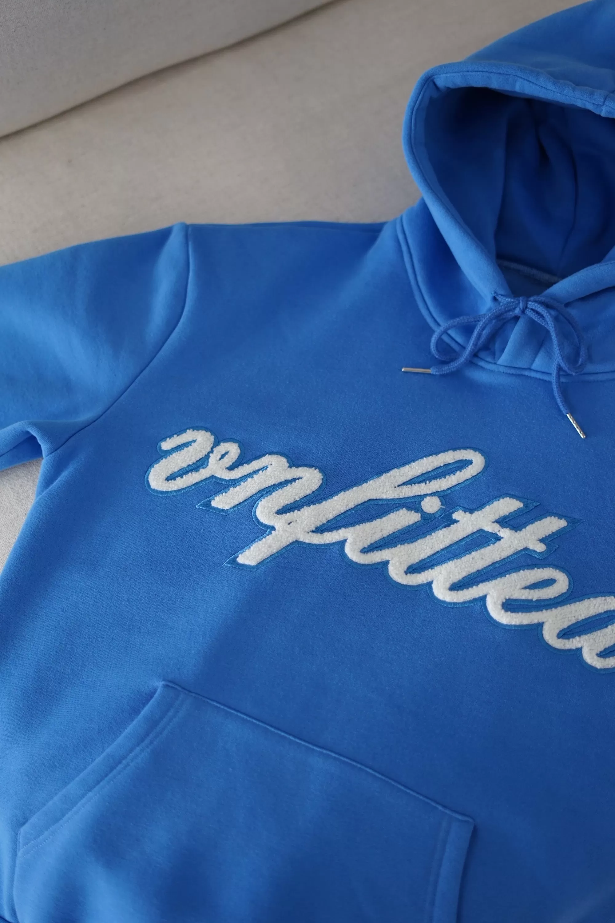 RUNNING EMBROIDERY HOODIE